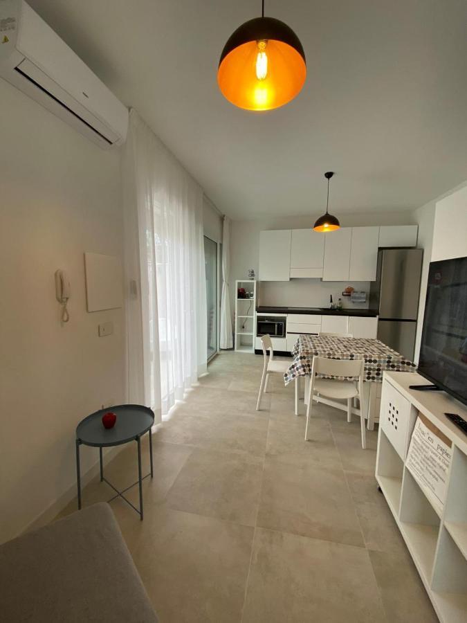 Torregrande Apartments Torre Grande Bagian luar foto